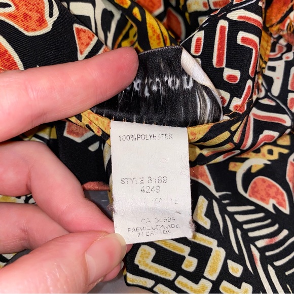 Tradition Vintage Tropical Hawaiian Button Down Shirt - Picture 7 of 11